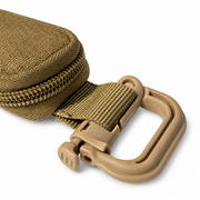 ポーチのフックと取り付け部分